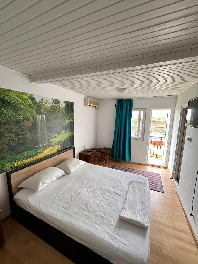 Отель Casa Bucuria Костинешти Экстерьер фото