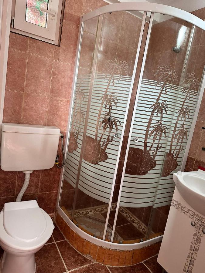 Отель Casa Bucuria Костинешти Экстерьер фото